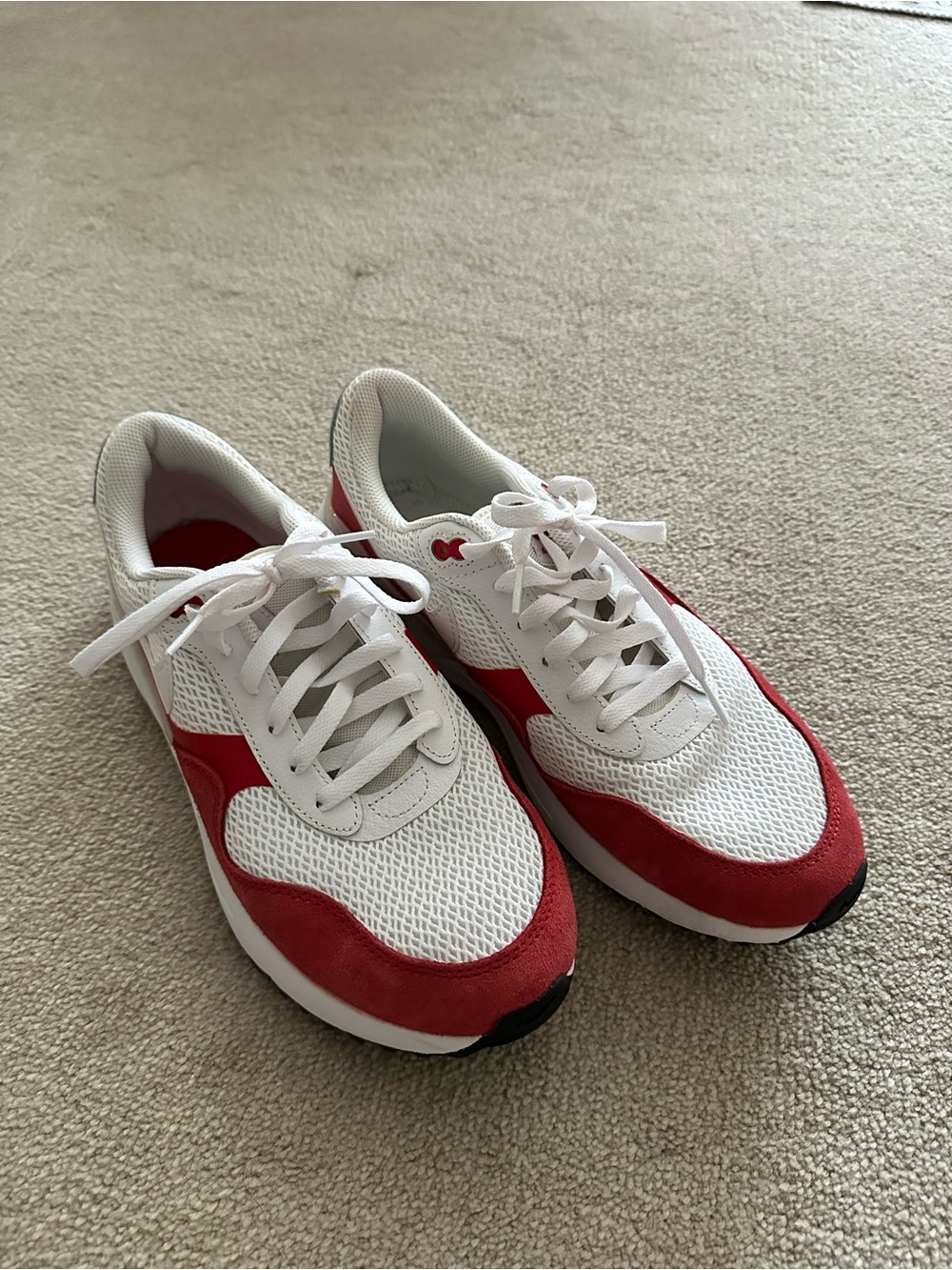 Nike White and Red Men's Athletic Sneakers